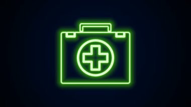 Parlayan neon hattı ilk yardım çantası simgesi siyah arkaplanda izole edildi. Haçlı sağlık kutusu. Acil durumlar için tıbbi ekipman. Sağlık sigortası konsepti. 4K Video hareketli grafik canlandırması