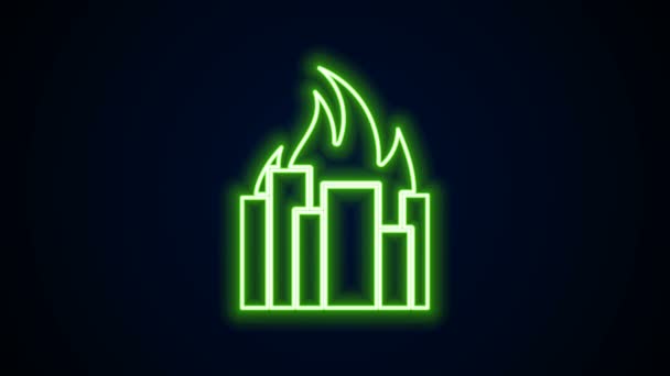 Glowing neon line Fire in burning buildings on city street icon isolated on black background. Destroyed city on fire. 4K Video motion graphic animation — Stock Video