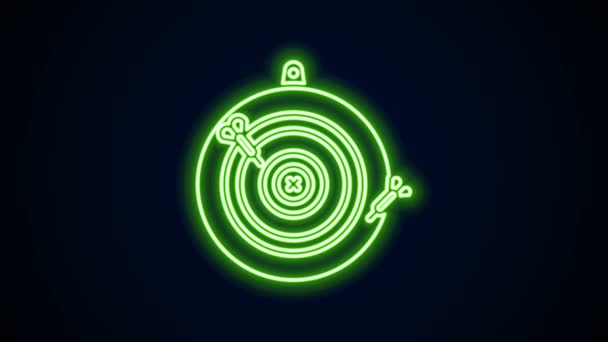 Ligne de néon lumineux Jeu de fléchettes classique et icône flèche isolée sur fond noir. Panneau de fléchettes. Concept de jeu. Animation graphique de mouvement vidéo 4K — Video