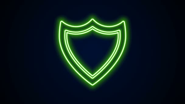 Icono de escudo de línea de neón brillante aislado sobre fondo negro. Señal de guardia. Seguridad, seguridad, protección, concepto de privacidad. Animación gráfica de vídeo 4K — Vídeo de stock