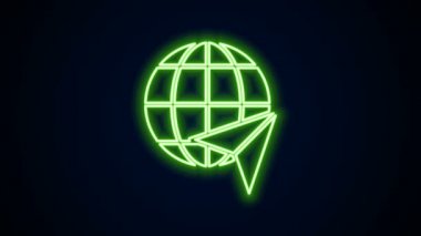 Parlayan neon hattı Globe 'un uçan uçak ikonu siyah arka planda izole edildi. Uçak Dünya 'nın etrafında uçuyor. Uçak dünyası ikonu. 4K Video hareketli grafik canlandırması