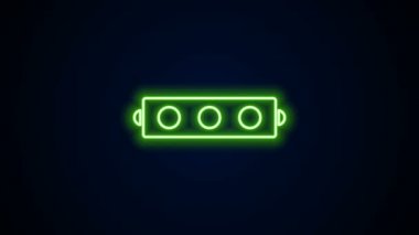 Siyah arka planda izole edilmiş deri kemer simgesiyle parlayan neon topu şakası. Fetiş aksesuarı. Erkekler ve kadınlar için seks oyuncağı. 4K Video hareketli grafik canlandırması