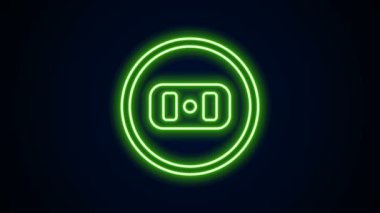 Parlayan neon hattı elektrik çıkış simgesi siyah arkaplanda izole edildi. Elektrik prizi. Rosette sembolü. 4K Video hareketli grafik canlandırması