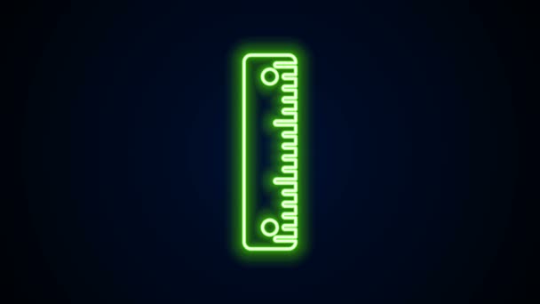Gloeiende neon lijn Heerser pictogram geïsoleerd op zwarte achtergrond. Rechtdoor symbool. 4K Video motion grafische animatie — Stockvideo