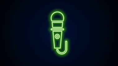 Parlayan neon hattı mikrofon simgesi siyah arkaplanda izole edildi. Radyodaki mikrofondan. Sözcü işareti. 4K Video hareketli grafik canlandırması