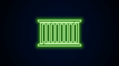 Parlayan neon hattı konteynır simgesi siyah arkaplanda izole edildi. Crane içinde kargo olan bir konteynırı kaldırıyor. 4K Video hareketli grafik canlandırması