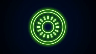 Parlayan neon çizgi simgesi siyah arkaplanda izole edildi. Yaz sembolü. Güneşli bir gün. 4K Video hareketli grafik canlandırması