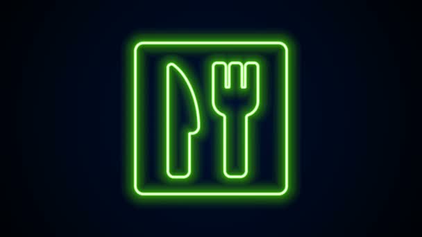 Świecąca neon linii Kawiarnia i restauracja lokalizacja ikona izolowane na czarnym tle. Widelec i łyżka jadłodajni znak wewnątrz wskazać. 4K Animacja graficzna ruchu wideo. — Wideo stockowe