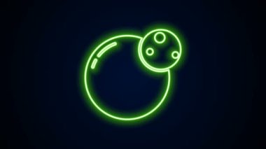 Parlayan neon hattı gezegen simgesi siyah arkaplanda izole edildi. 4K Video hareketli grafik canlandırması
