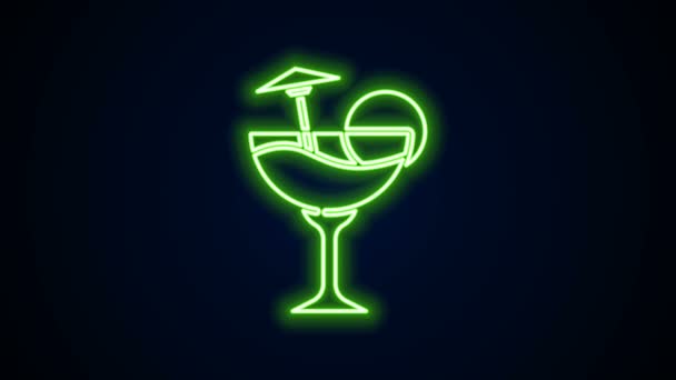 Gloeiende neon lijn Cocktail en alcohol drinken met paraplu pictogram geïsoleerd op zwarte achtergrond. 4K Video motion grafische animatie — Stockvideo