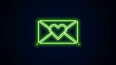 Parlayan neon hattı Zarfın içinde siyah arka planda Valentine 'ın kalp ikonu var. Mesaj aşkım. Aşk ve romantizm mektubu. 4K Video hareketli grafik canlandırması