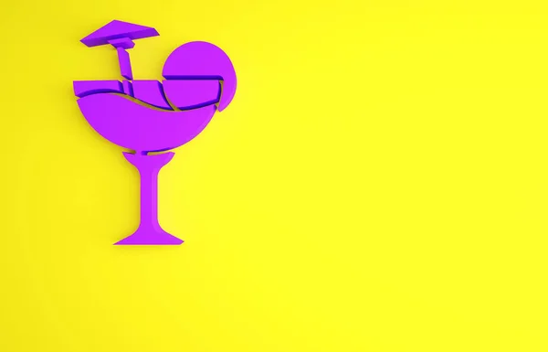 黄色の背景に隔離された傘のアイコンと紫のカクテルとアルコール飲料 最小限の概念 3Dイラスト3Dレンダリング — ストック写真