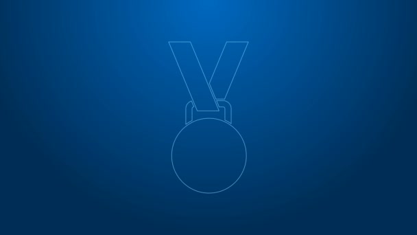 Bílá čára Ikona medaile izolované na modrém pozadí. Symbol vítěze. Grafická animace pohybu videa 4K — Stock video