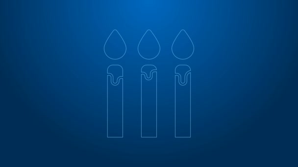 Bílá čára Narozeninový dort svíčky ikona izolované na modrém pozadí. Grafická animace pohybu videa 4K — Stock video