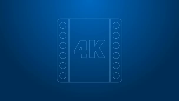 Weiße Linie 4k Film, Klebeband, Frame-Symbol isoliert auf blauem Hintergrund. 4K Video Motion Grafik Animation — Stockvideo