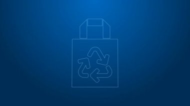 Mavi zemin üzerinde geri dönüşüm simgesi olan beyaz çizgi kağıt alışveriş torbası. Geri dönüşüm sembollü çanta. 4K Video hareketli grafik canlandırması