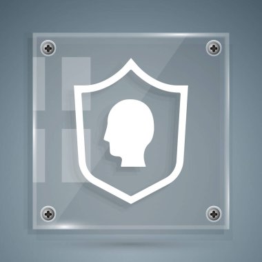 Gri arkaplanda beyaz kullanıcı koruma simgesi izole edildi. Güvenli kullanıcı girişi, şifre koruması, kişisel veri koruması, kimlik doğrulaması. Kare cam paneller. Vektör.