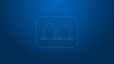 Beyaz çizgi tavuk yumurtası ikonu mavi arkaplanda izole edilmiş. 4K Video hareketli grafik canlandırması