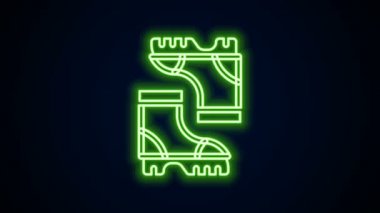 Parlayan neon hattı su geçirmez lastik bot simgesi siyah arkaplanda izole edildi. Yağmurlu hava, balıkçılık, bahçe işleri için çizme. 4K Video hareketli grafik canlandırması
