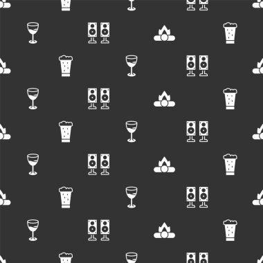 Kamp ateşini, bir bardak birayı, şarap kadehini ve Stereo hoparlörünü kusursuz şekilde ayarla. Vektör.