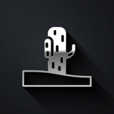 Gümüş Kaktüs simgesi siyah arkaplanda izole edilmiş. Uzun gölge tarzı. Vektör.