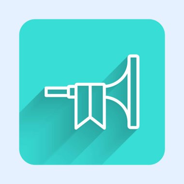 Uzun gölgeli beyaz çizgi müzik aleti trompet ikonu. Yeşil kare düğmesi. Vektör.