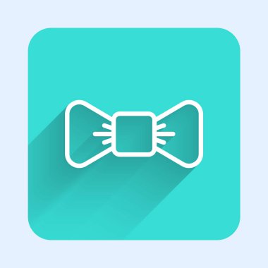 Beyaz çizgi papyon ikonu uzun gölgeli izole edilmiş. Yeşil kare düğmesi. Vektör.