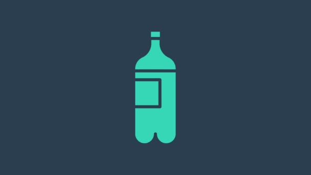 Бирюзовая бутылка водяной иконы выделена на синем фоне. Знак напитка с содовой. Видеографическая анимация 4K — стоковое видео