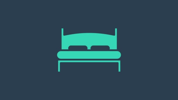 Turkusowy Duże łóżko dla dwóch lub jednej osoby ikona izolowana na niebieskim tle. 4K Animacja graficzna ruchu wideo — Wideo stockowe