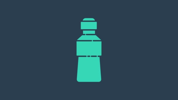 Τυρκουάζ μπουκάλι νερό εικονίδιο απομονώνονται σε μπλε φόντο. Πινακίδα αναψυκτικού. 4K Γραφική κίνηση κίνησης βίντεο — Αρχείο Βίντεο