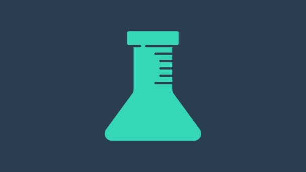 Turkoois Testbuis en kolf pictogram geïsoleerd op blauwe achtergrond. Chemische laboratoriumtest. Glaswerk voor laboratoria. 4K Video motion grafische animatie — Stockvideo