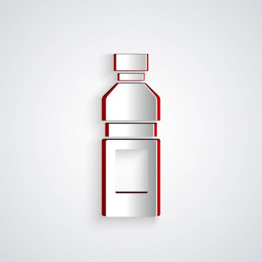 Kağıt kesiği, gri arkaplanda izole edilmiş bir şişe su ikonu. Soda su içme tabelası. Kağıt sanatı tarzı. Vektör.