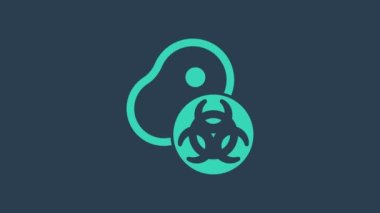 Mavi arka planda genetik olarak değiştirilmiş turkuaz et simgesi izole edildi. Ete şırınga enjekte ediliyor. 4K Video hareketli grafik canlandırması