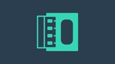 Turkuaz kibrit kutusu ve mavi arkaplanda izole edilmiş kibrit kutusu. 4K Video hareketli grafik canlandırması