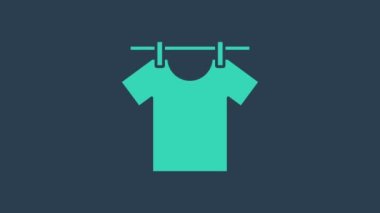 Mavi arka planda turkuaz kurutma ikonu izole edildi. Temiz gömlek. Çamaşırları çamaşır mandallarıyla iple yıka. Kıyafet bakımı ve düzenlilik. 4K Video hareketli grafik canlandırması