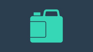 Çamaşır deterjanı, çamaşır suyu, bulaşık suyu ya da mavi arka planda izole edilmiş başka bir temizlik maddesi ikonu için turkuaz plastik şişe. 4K Video hareketli grafik canlandırması