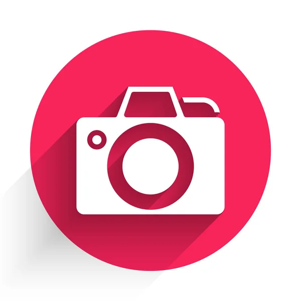 Белый Значок Фотоаппарата Изолирован Длинной Тенью Значок Фотокамеры Кнопка Красного — стоковый вектор