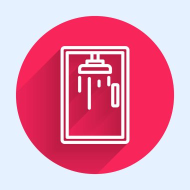 Beyaz çizgi duş kabini ikonu uzun gölgeli izole edilmiş. Kırmızı daire düğmesi. Vektör.