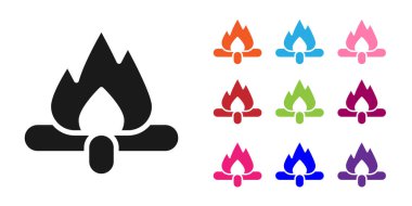 Siyah Kamp Ateşi simgesi beyaz arkaplanda izole edildi. Odunla yanan şenlik ateşi. Simgeleri renklendirin. Vektör.