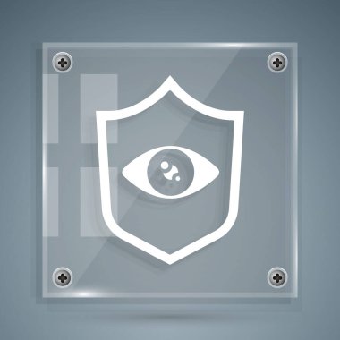 Beyaz Kalkan göz tarama simgesi gri arkaplanda izole edildi. Göz taraması yapılıyor. Güvenlik kontrol sembolü. Siber göz işareti. Kare cam paneller. Vektör.