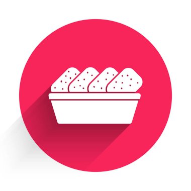 Uzun gölgeli beyaz tavuk külçeleri kutunun içinde. Kırmızı daire düğmesi. Vektör İllüstrasyonu.