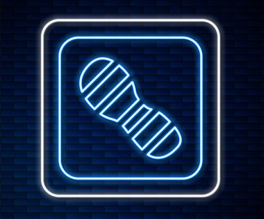 Parlayan neon çizgisi insan ayak izleri. Duvarın arkasında izole edilmiş ayakkabı ikonu. Ayakkabı tabanı. Vektör.