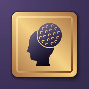 Mor Golf topu simgesi mor arkaplanda izole edildi. Altın kare düğme. Vektör.