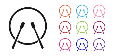 Siyah müzik aleti davul ve but çubukları simgesi beyaz arkaplanda izole edilmiş. Simgeleri renklendirin. Vektör.