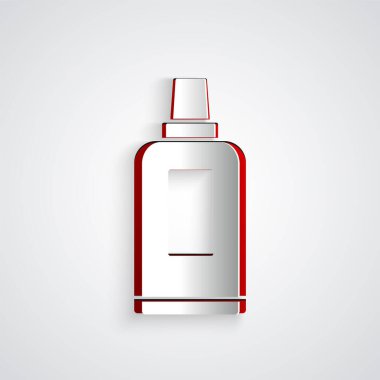 Kağıt kesiği Plastik şişe çamaşır deterjanı, çamaşır suyu, bulaşık deterjanı ya da gri arka planda izole edilmiş başka bir temizlik maddesi. Kağıt sanatı tarzı. Vektör.