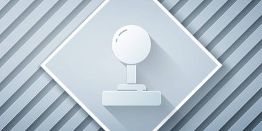 Oyun makinesi simgesi için kağıt kesiği Joystick gri arkaplanda izole edilmiş. Joystick oyun alanı. Kağıt sanatı tarzı. Vektör.