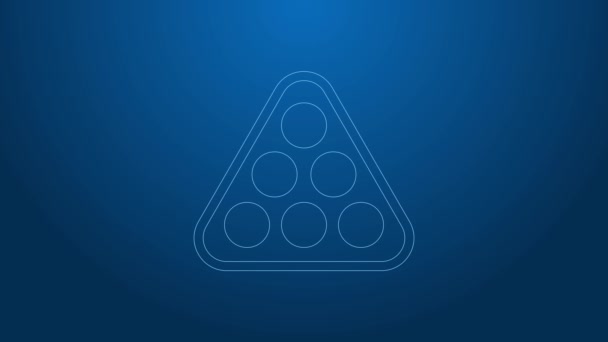 Línea blanca Bolas de billar en un icono de triángulo de rack aislado sobre fondo azul. Animación gráfica de vídeo 4K — Vídeos de Stock