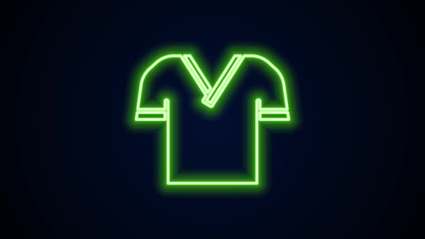 Linha de néon brilhante ícone da camisa de golfe isolado no fundo preto. Equipamento desportivo. Uniforme desportivo. Animação gráfica em movimento de vídeo 4K — Vídeo de Stock