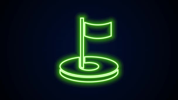 Gloeiende neon lijn Golfgat met vlag pictogram geïsoleerd op zwarte achtergrond. 4K Video motion grafische animatie — Stockvideo