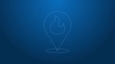 Mavi zemin üzerinde ateş alev ikonu olan beyaz çizgi harita işaretçisi. Yakında yangın var. 4K Video hareketli grafik canlandırması